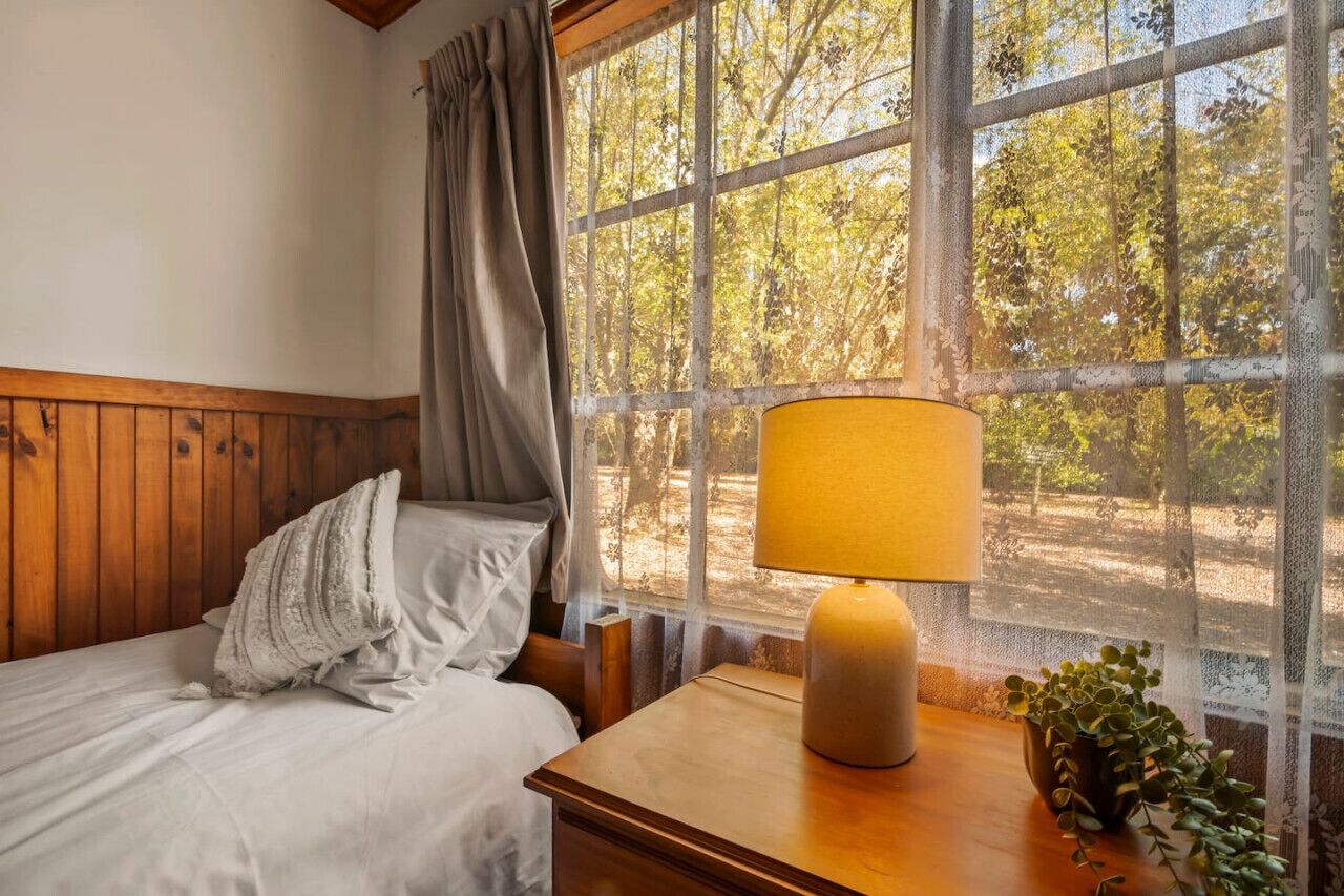 2 bedrooms, iron/ironing board, travel cot, bed sheets