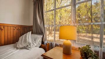 2 bedrooms, iron/ironing board, travel cot, bed sheets