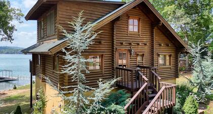 Storybook Alpine Log Cabin -Authentic Piece of Bavarian History on Lake Chatuge