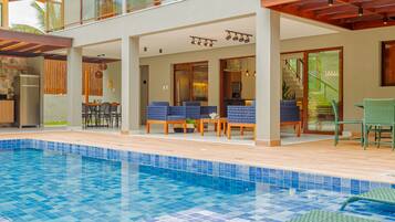 Udendørs pool, liggestole