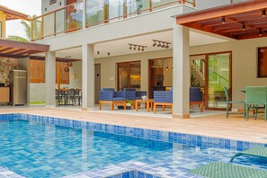 Outdoor pool, sun loungers