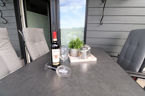 Ferienwohnung Roberta – Auszeit am See. Modern. Terrasse.