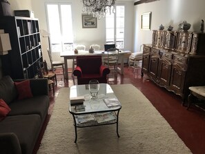 Lobby - Maison de Ville Milieu Provence Arles Nimes Avignon St Rémy Baux Camargue (Tarascon)