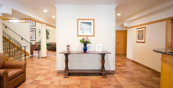 The Inn At Ucla - Beverly Hills, CA