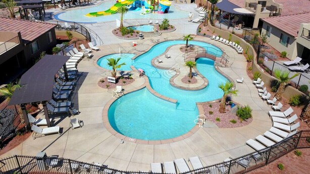 Pool - Townhouse in Paradise Village Resort Sleeps 14 Near Gunlock (Santa Clara)