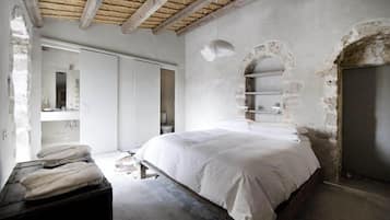 1 bedroom, memory-foam beds, minibar, blackout curtains