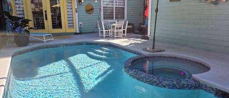 Piscine extérieure, piscine chauffée