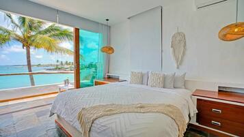 Honeymoon Double Room, 1 King Bed, Hot Tub, Ocean View | Egyptian cotton sheets, premium bedding, down comforters, pillowtop beds