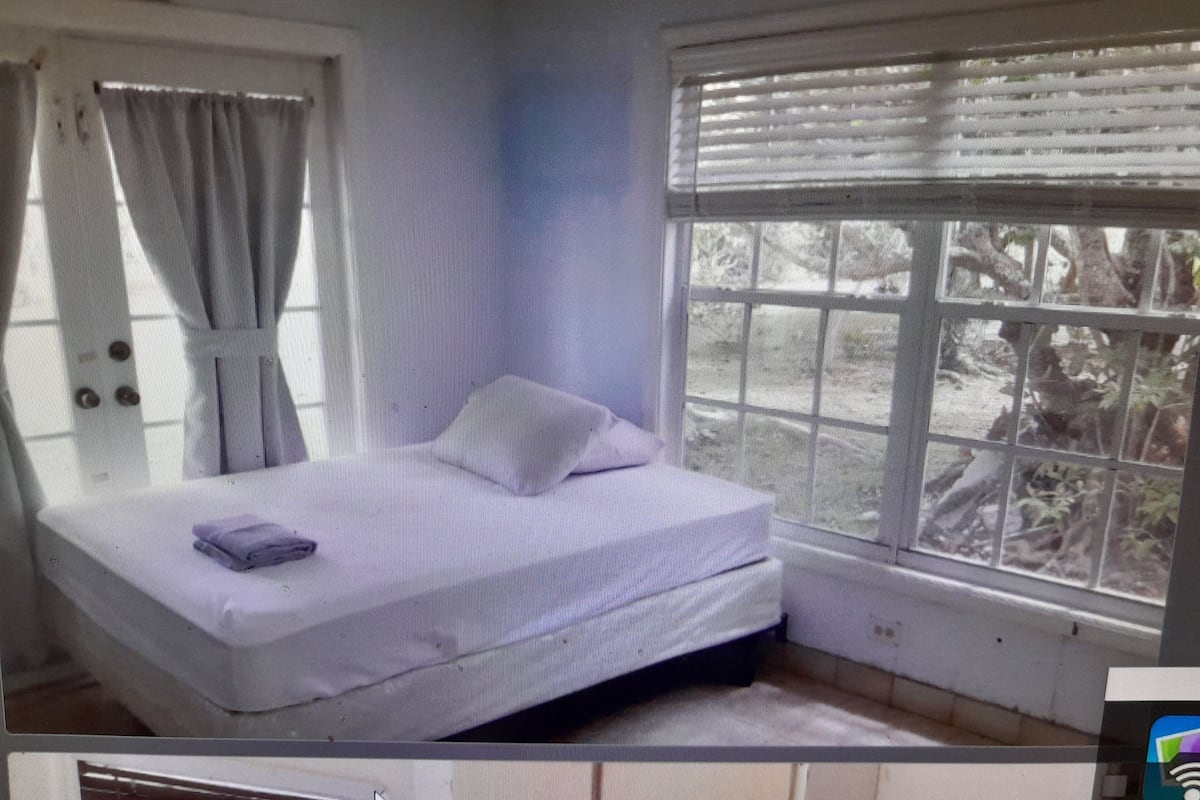 Basic Double Room, 2 Bedrooms