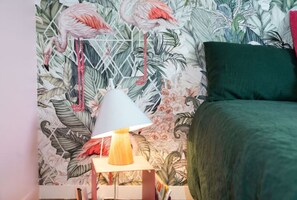 5 chambres, fer et planche à repasser, Wi-Fi, draps fournis