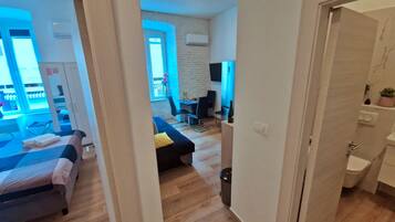 Appartamento Comfort, 1 camera da letto, non fumatori, vista città | 1 camera, biancheria da letto di alta qualità, materassi in memory foam