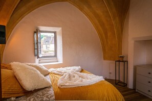 1 habitación, tabla de planchar con plancha, wifi gratis y ropa de cama 