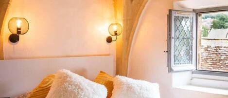 1 chambre, fer et planche à repasser, Wi-Fi gratuit, draps fournis