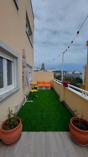 Outdoor dining - Port of Foz with 4 rooms, garden, terrace and barbecue (Foz)