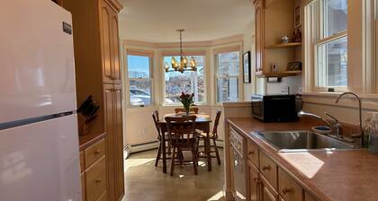 Charming, comfortable 2  Bedroom, One Bath, home, gorgeous views of Lowell's Cove--A great homeba...