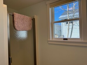 Interior - Charming, comfortable 2  Bedroom, One Bath, home, gorgeous views of Lowell's Cove--A great homeba... (Orr's Island)