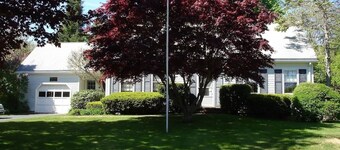 Classic 3 bedroom cape on the stunning coast of Maine, sleeps 8 people