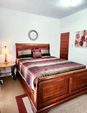 2 dormitoris, escriptori, wifi gratuïta i roba de llit