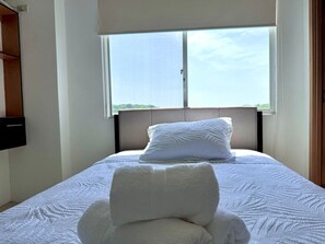 3 chambres, fer et planche à repasser