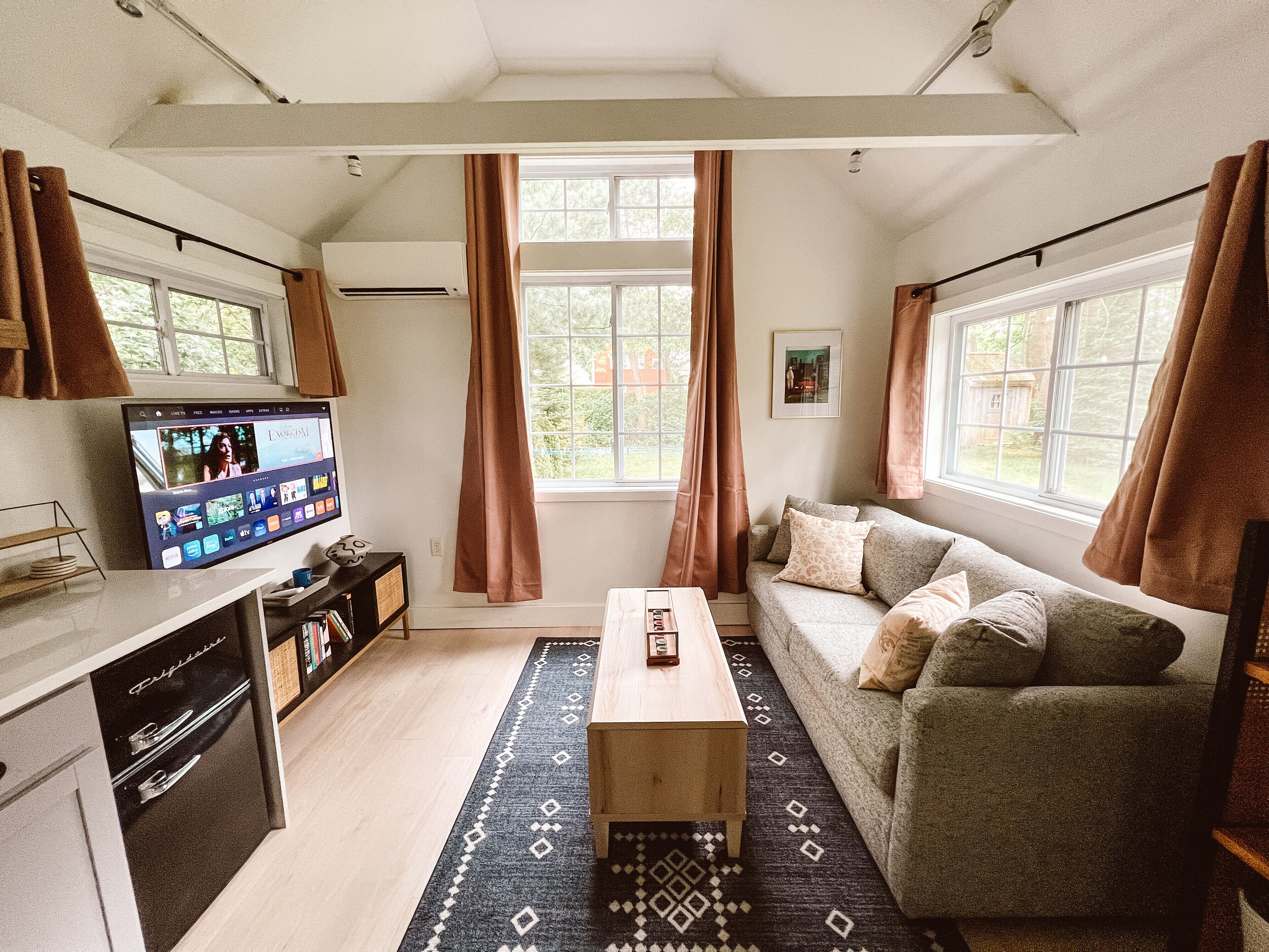 Modern Brunswick Cottage near Bowdoin & Downtown, Brunswick, ME Vacation Rental Apartment ByOwner