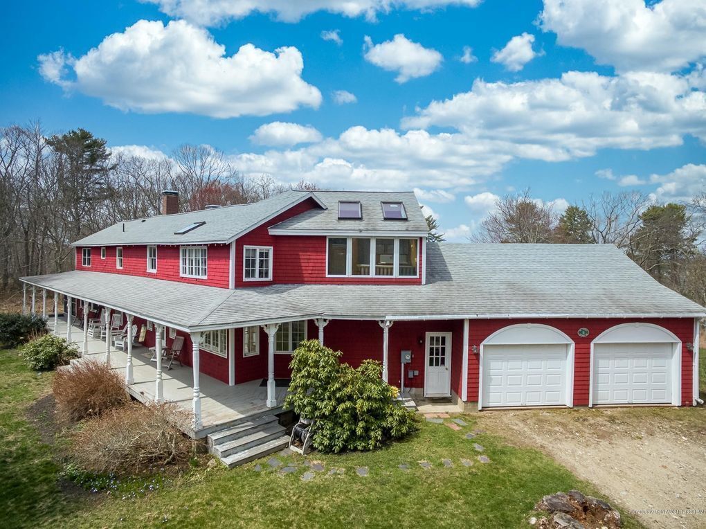 Oceanfront Farmhouse - The Red House