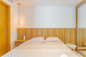 2 soverom, blendingsgardiner og wi-fi (inkludert)