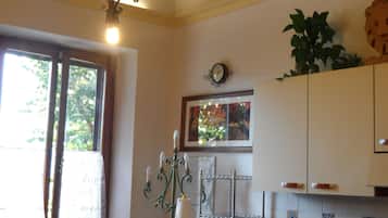 House, 2 Bedrooms, Smoking, Balcony | Interior