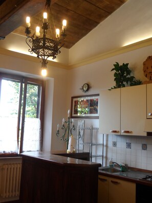 House, 2 Bedrooms, Smoking, Balcony | Interior