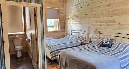 The perfect "Hideaway" from hectic everyday life in the heart of Buffalo County!