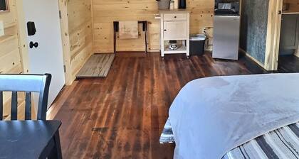 The perfect "Hideaway" from hectic everyday life in the heart of Buffalo County!