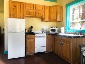 Microwave, oven, stovetop, coffee/tea maker