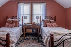 2 chambres, lit parapluie, Wi-Fi gratuit, draps fournis
