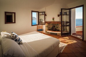 6 Schlafzimmer, Zimmersafe, Bügeleisen/Bügelbrett, Reisekinderbett