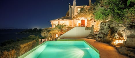 Piscina all'aperto