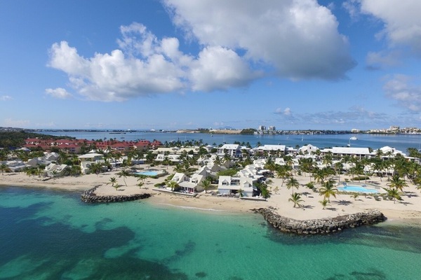 Liegestühle, Strandtücher