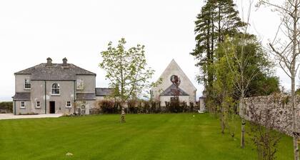 The Old Kirk and Manse, Hollymount