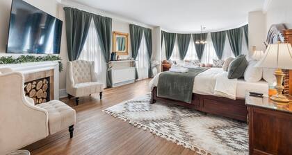 - Beautiful Condo - King Bed - Free Waffle Breakfast -