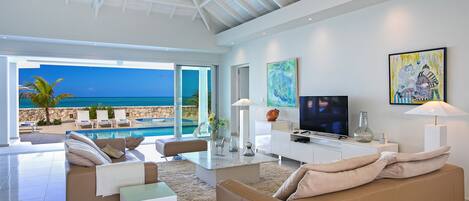 Fernseher, Stereoanlage