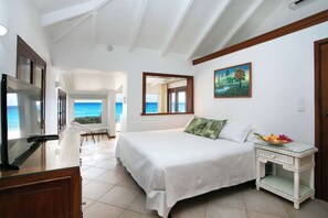 4 bedrooms, iron/ironing board, WiFi, bed sheets - Beachfront 4-bedroom villa at Baie longue (Marigot)