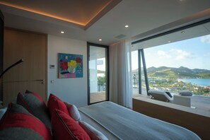 6 quartos, ferros/tábuas de passar roupa, Wi-Fi, roupa de cama