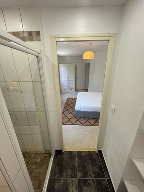 3 chambres, bureau, fer et planche à repasser, Wi-Fi gratuit
