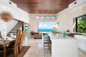 Interior - Beachfront luxury 2 bedroom villa on Grace Bay (Providenciales)