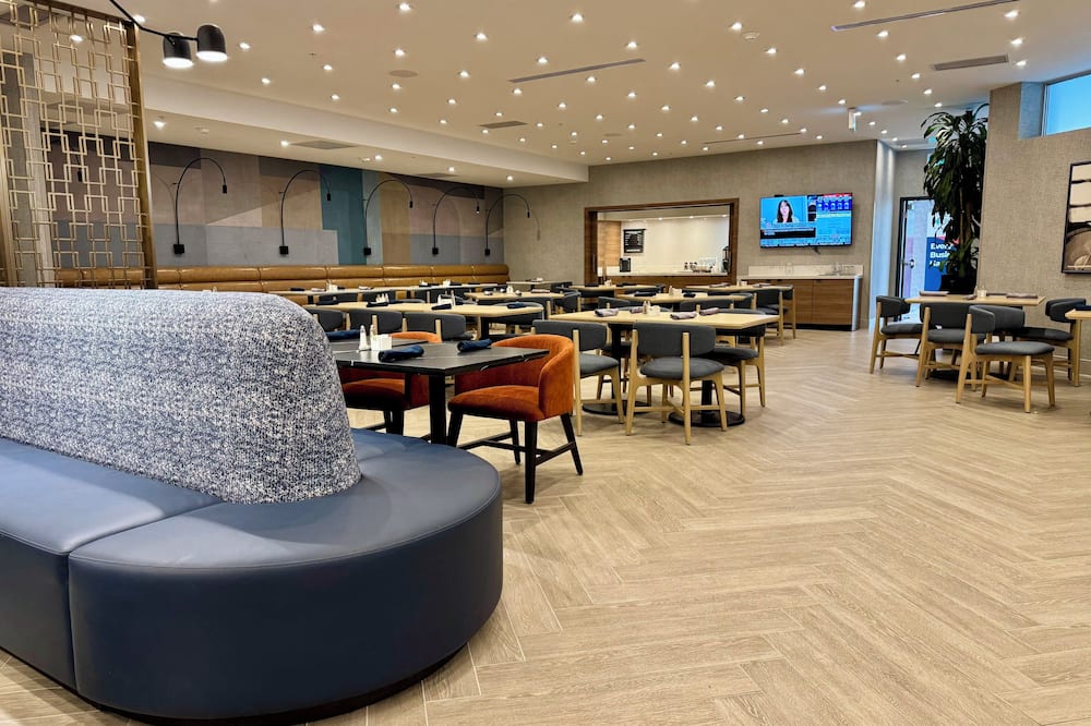 Candlewood Suites Burlington Conference Centre by IHG