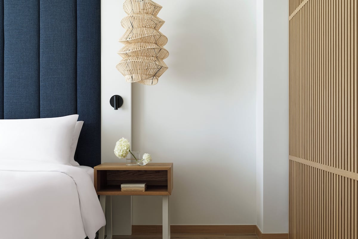 Suite, 1 Twin Bed (Infinity Blue) | Room amenity