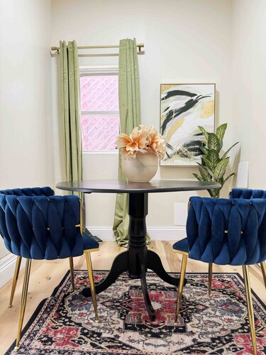 The Cardinal A / King 1BD/1BA Studio Apt