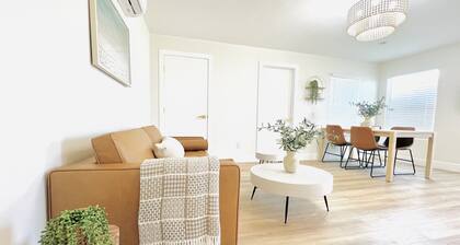 Curlew ADU is a cozy and newly renovated unit central to downtown San Diego.