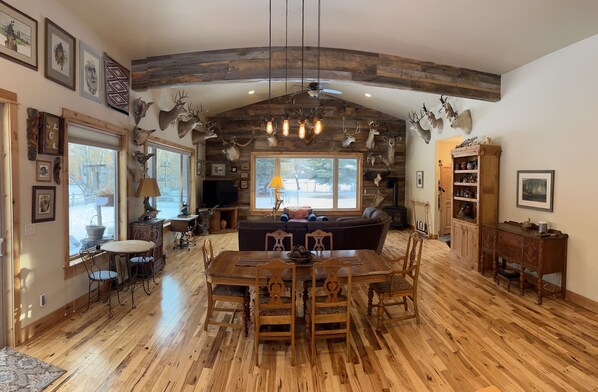 Interior - Tranquil 2BR/2BA Home - Country Sourdough Creek Setting - near Downtown Bozeman! (Bozeman)