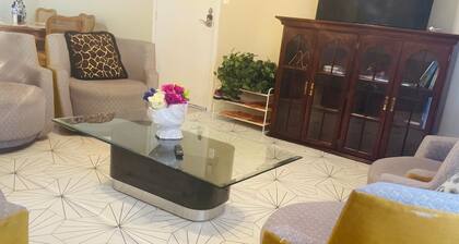Lovely 2-bedroom apartment with WiFi, AC in Tucson