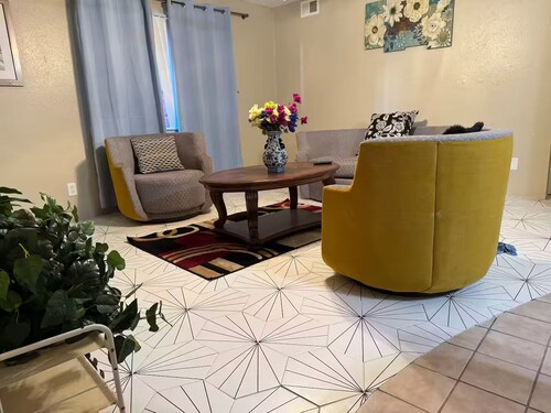Lovely 2-bedroom apartment with WiFi, AC in Tucson