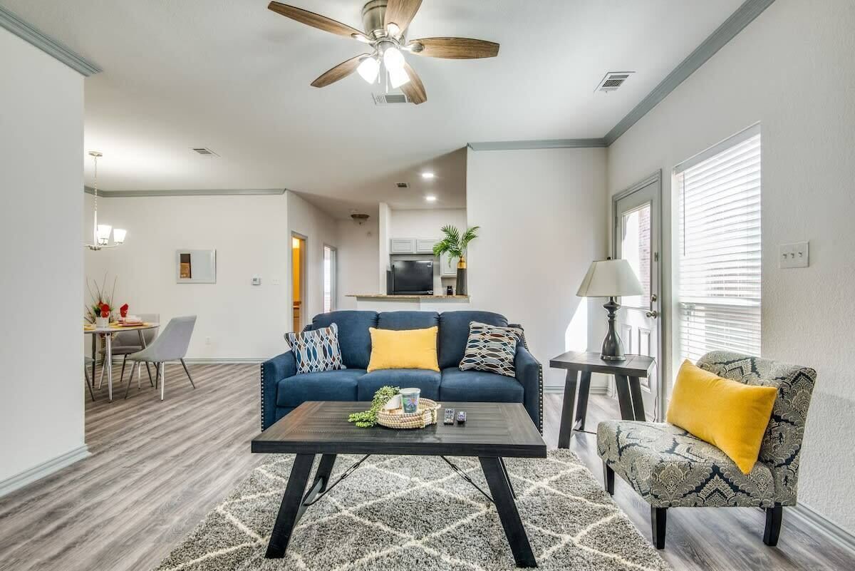 Rare 3 BR 2BA Townhome In Grand Prairie